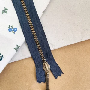 Lynlås til Honey Clutch (17 cm) - Sapphire