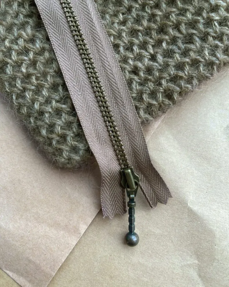 Lynlås til Honey Purse slim (14 cm) - Hasselnød