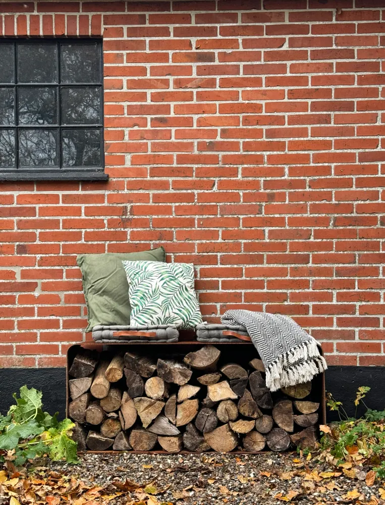 Brændeskjul/bænk i corten alloy
