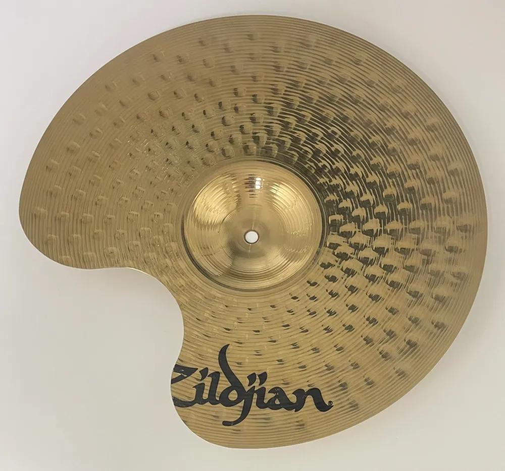 18" Zildjian Z3 Medium Crash (repareret)