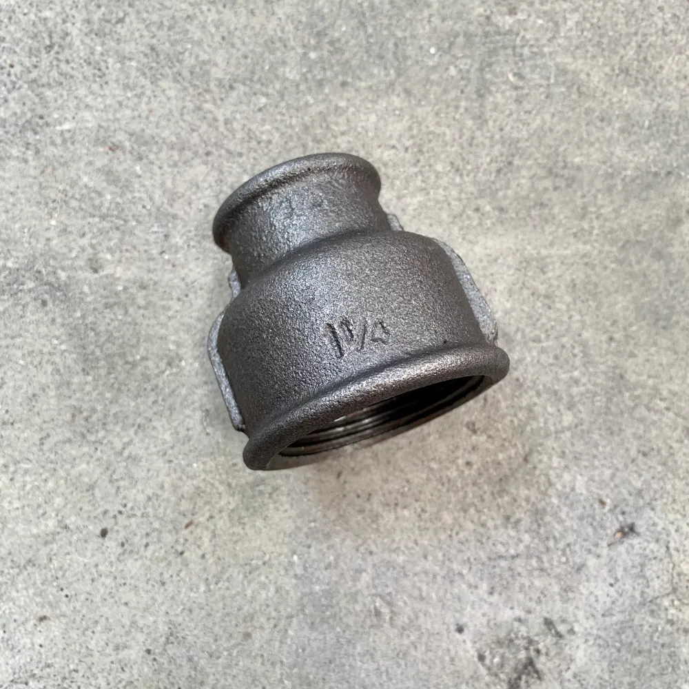 1.1/4" x 3/4" ebony formmuffe