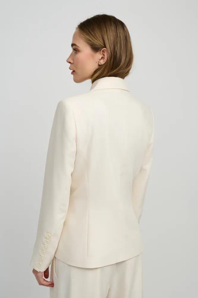 CRKimiko Fitted Blazer DIY Projects 34
