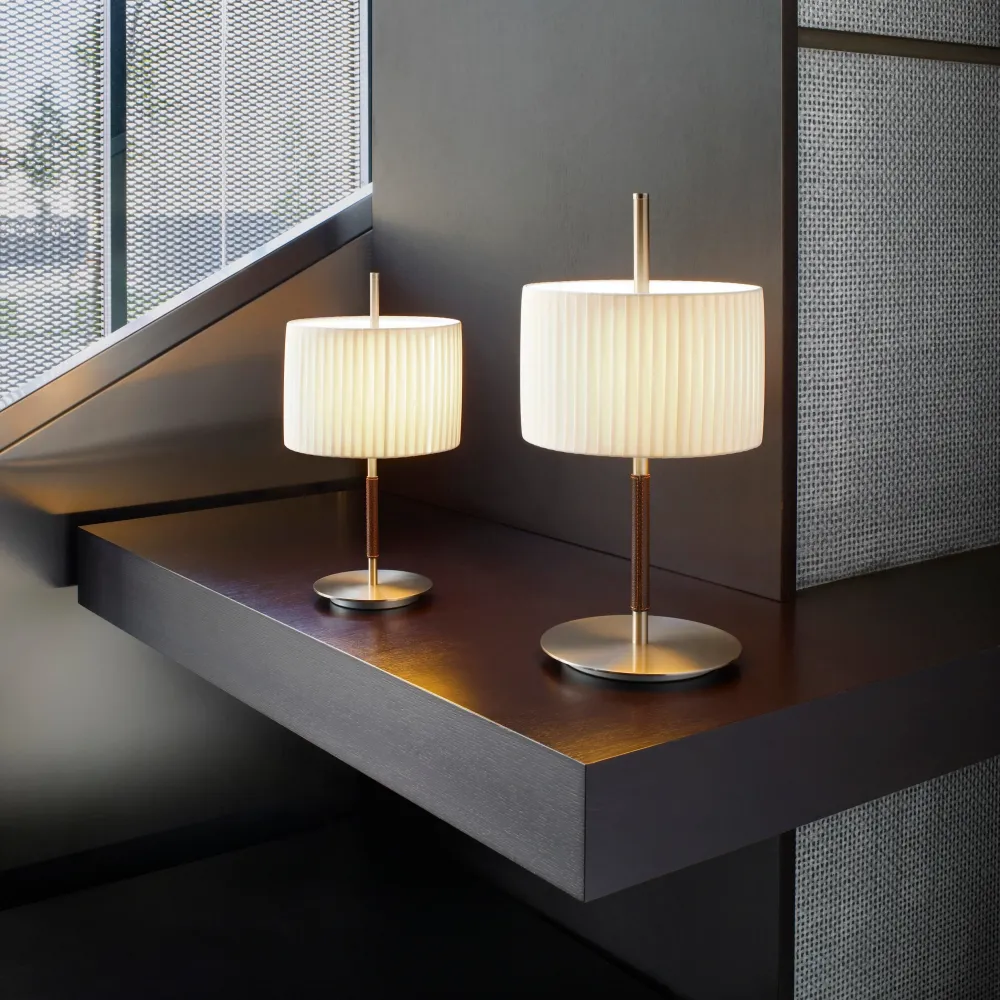 Ergonomic Design Danona bordlampe Bover Hvid