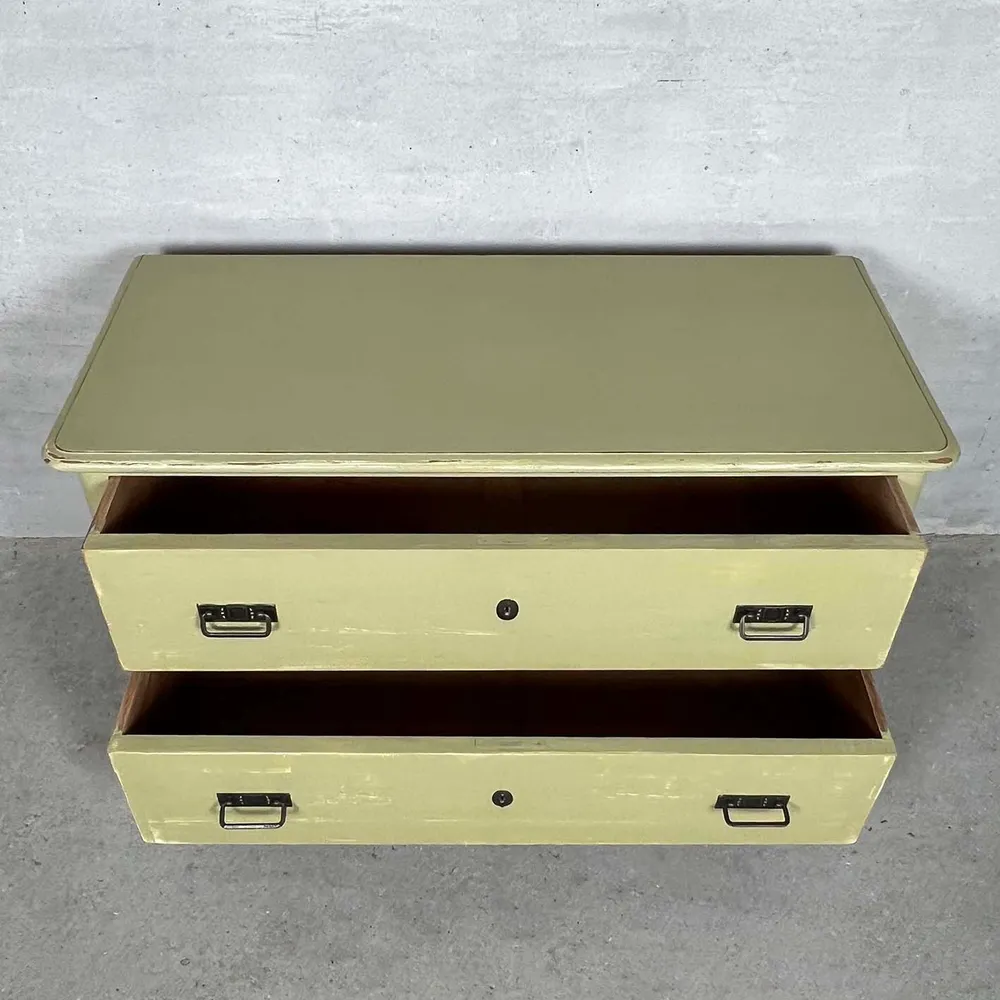 Ergonomic Design Kommode