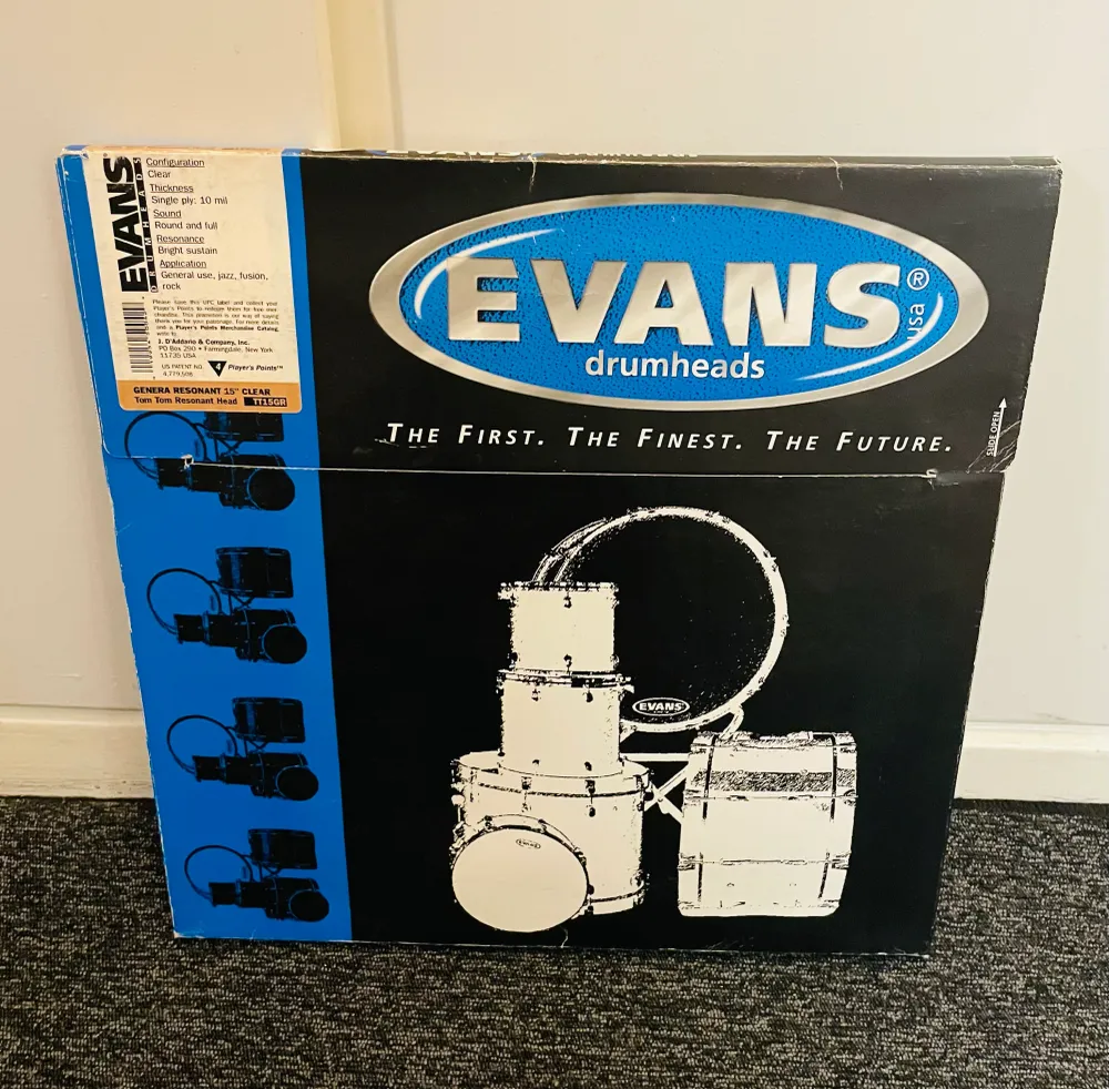 15" Evans Genera Resonant Krystal