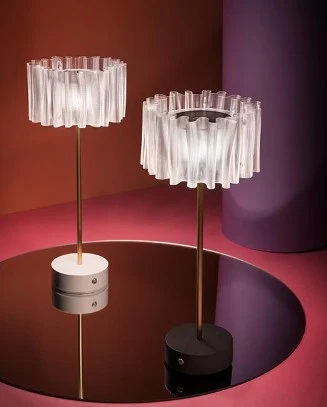 Heavy Duty Accordéon transportabel bordlampe fra Slamp Hvid