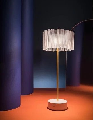 Heavy Duty Accordéon transportabel bordlampe fra Slamp Hvid