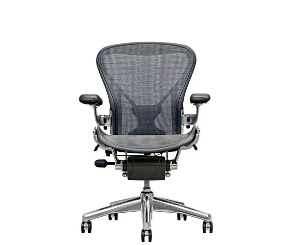 Herman Miller Aeron Skinnende
