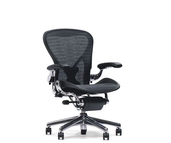 Herman Miller Aeron Skinnende