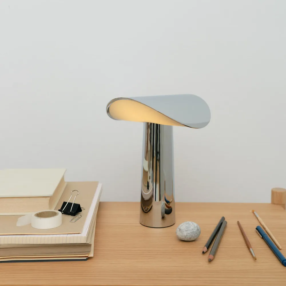 Lium mobile bordlampe krom