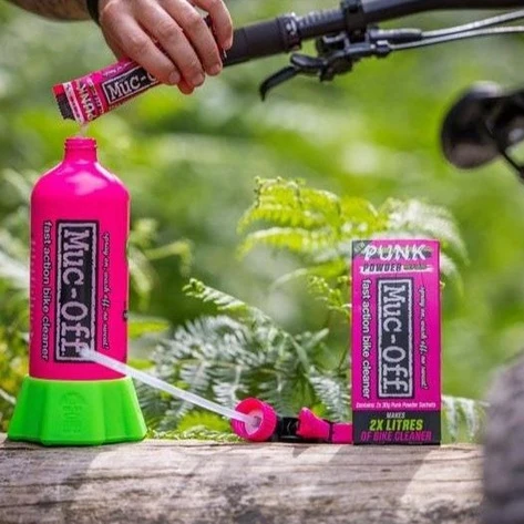 Muc-Off Bottle life + Punk powder Industrial Design