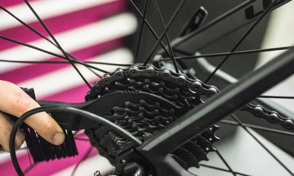 MUC-OFF Claw brush Quick-Release