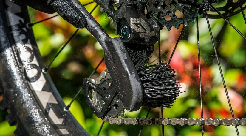 Muc-Off Tyre & Cassette brush Rengøringsbørste Brushed Nickel
