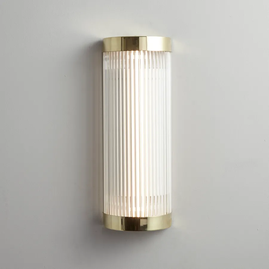 Rummelig Pillar 40 væglampe Original BTC.