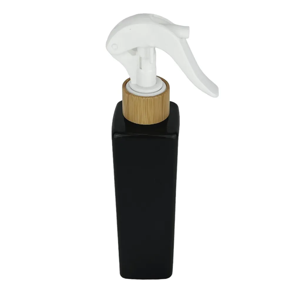 2. SORTERING 250ML EBONY FIRKANTET SPRAYFLASKE